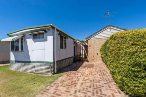 Getaway to Cabin 49 Broadwater